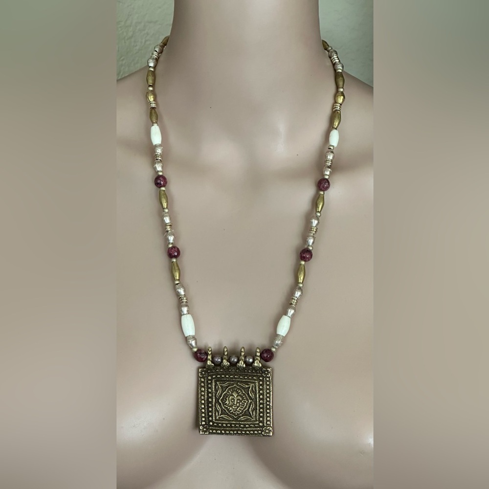 26 inch African Inspired bead necklace NWOT - Picture 2 of 11